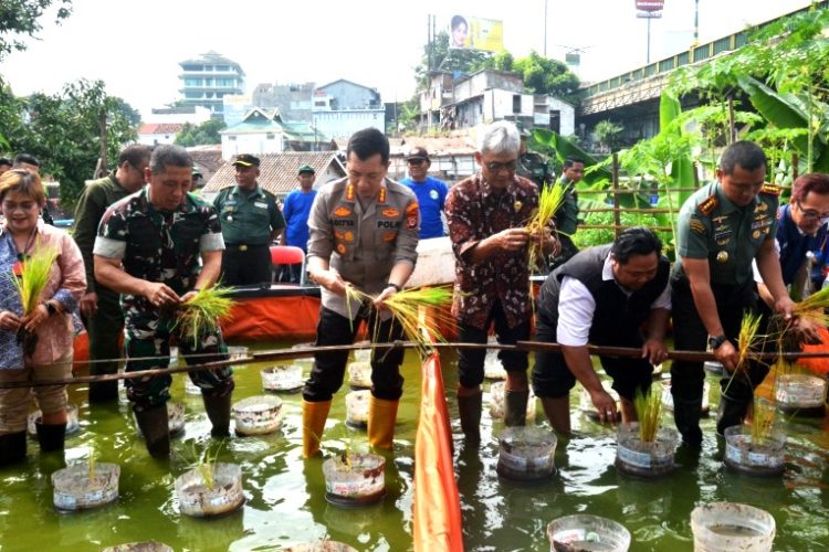 Danrem 072/Pamungkas Canangkan Pertanian di Perkotaan