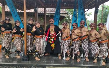 Bikin Paguyuban “Warok Argomanggolo”, Warga Samben Lestarikan Kesenian Reog