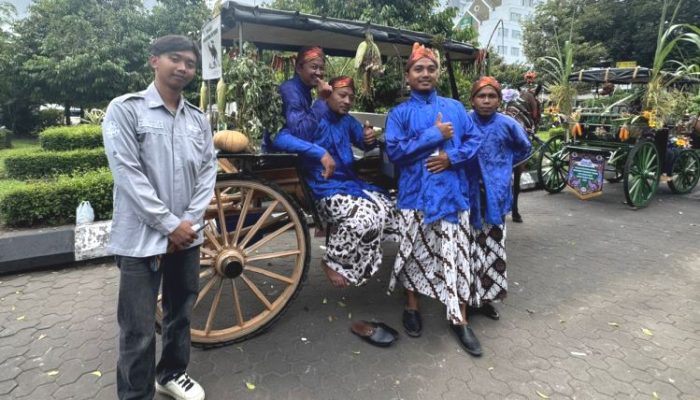 Wisatawan Malioboro Disuguhi Kontes Kuda Andong