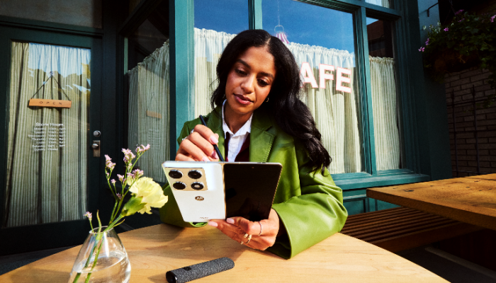 Motorola Pamerkan Perangkat Flagship Terbaru dan Inovasi Berbasis AI