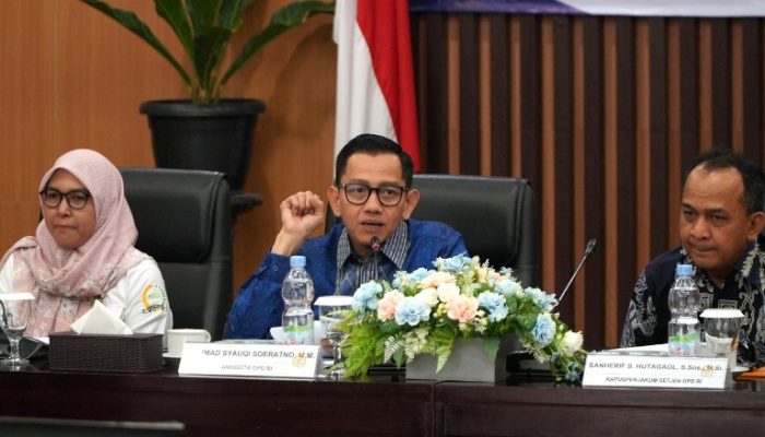 DPD RI  Evaluasi Raperda dan Perda Pendidikan di DIY