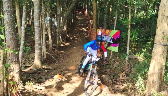 129 Downhiller Bertarung di “Medan Kejam” Bukit Hijau Bike Park, Besok Sesi Final !