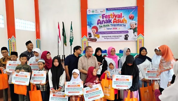 Dukung Festival Anak Asuh, Lazismu Kota Yogyakarta Bagikan 210 Bingkisan