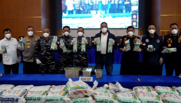 Operasi Gabungan Gagalkan Penyelundupan 1,3 Ton Ketamine di Perairan Natuna