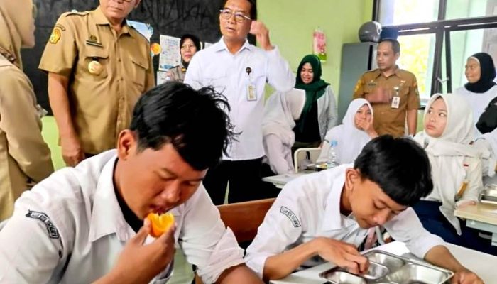 Ditanya Tenaga Ahli Utama KSP soal MBG, Pelajar SMP 10 Yogyakarta Bilang Enak dan Suka